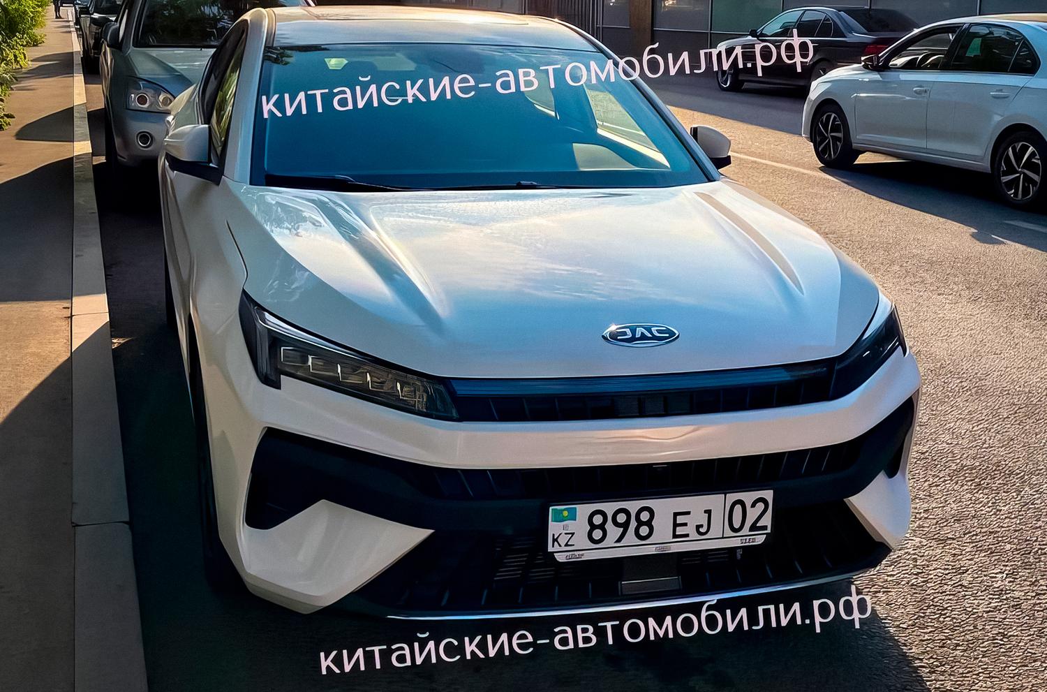 Появились фотографии нового JAC J7, который станет «Москвичом 6» — Motor