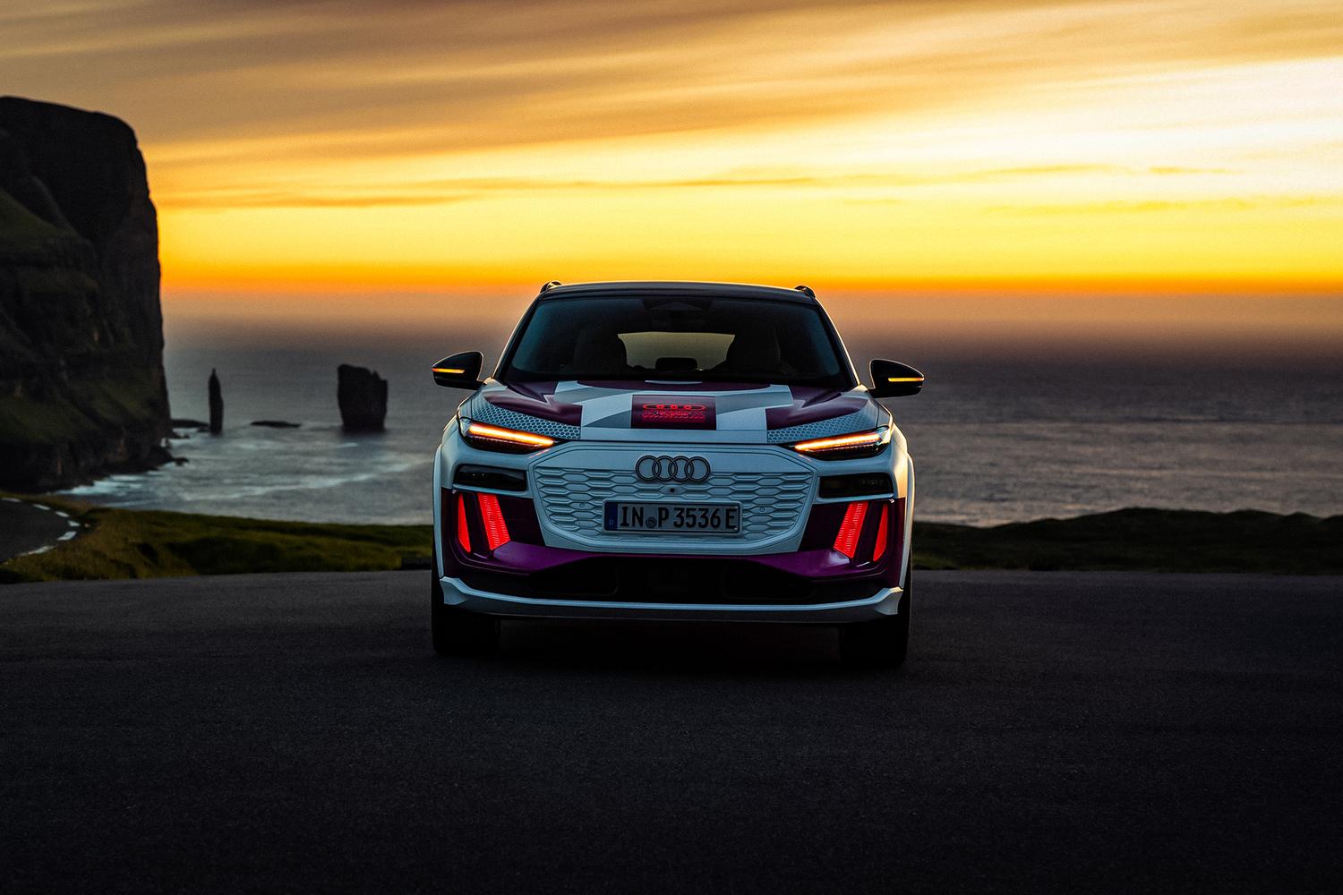 Первый взгляд на новый Audi Q6 e-tron с персональной «световой подписью» —  Motor