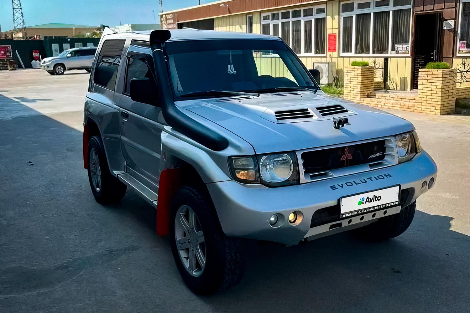 Редкий Mitsubishi Pajero Evolution продают в России за 1,25 миллиона рублей  — Motor