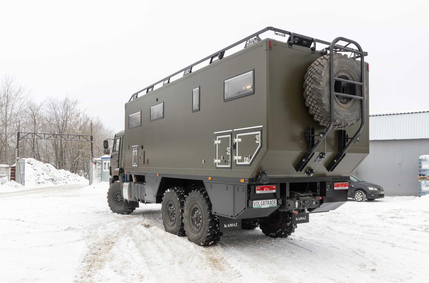 Из КамАЗа сделали премиальный автодом с двуспальной кроватью и душевой —  Motor