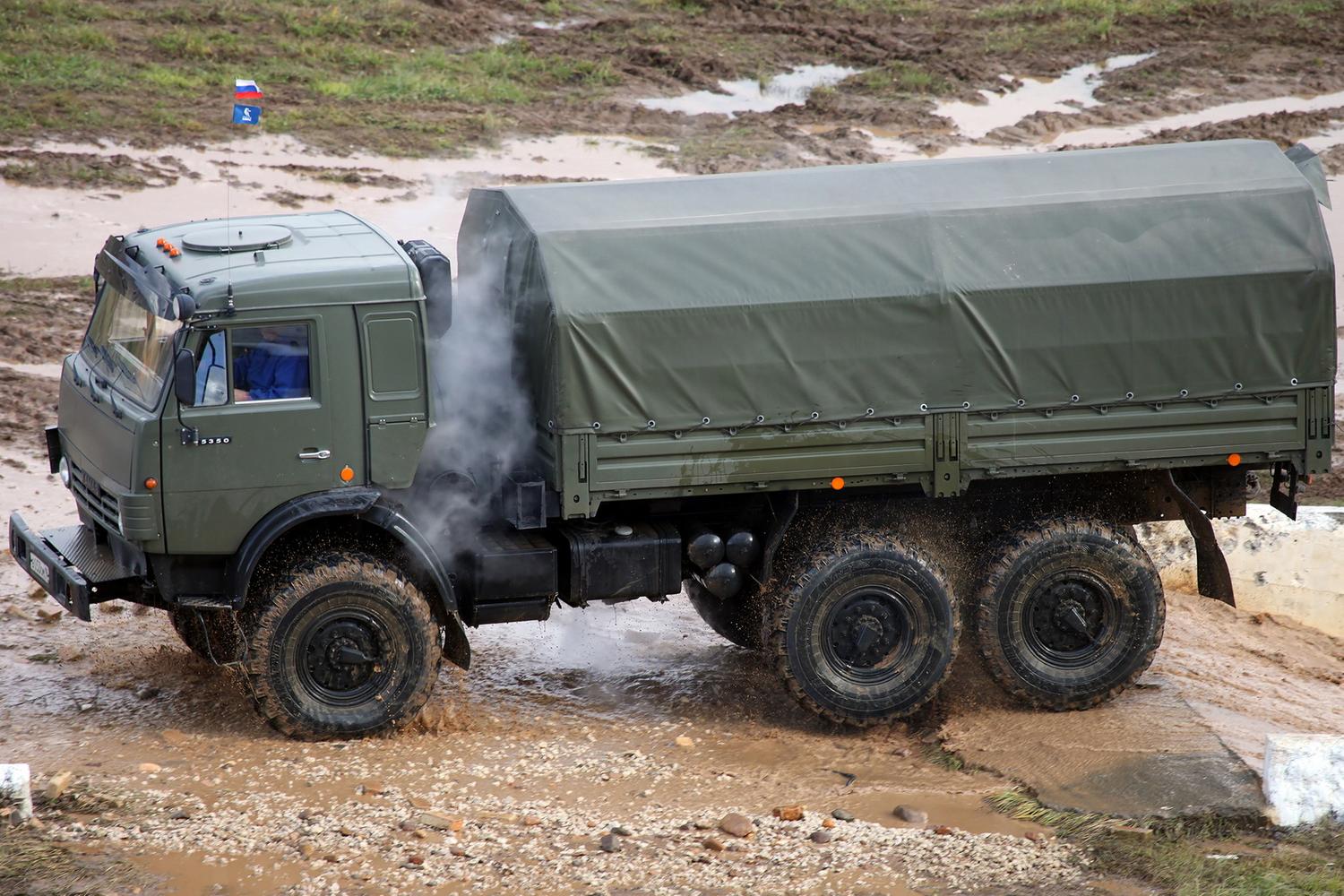 КамАЗ хочет привлечь подростков на вредные и опасные производства — Motor