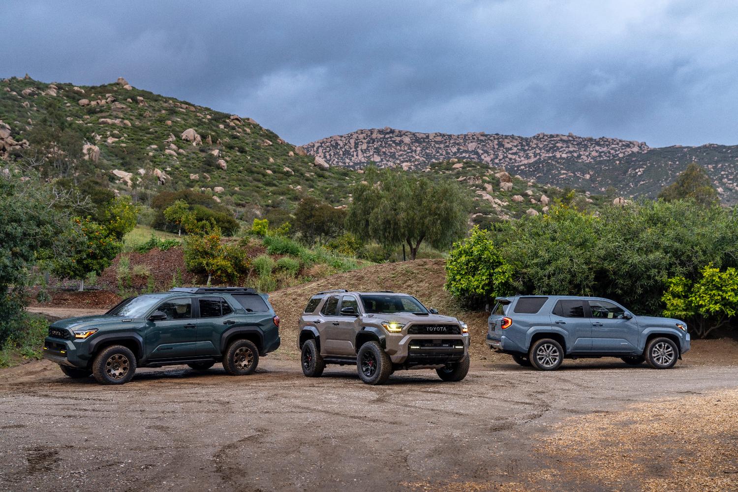 ������ 4RUNNER 2024