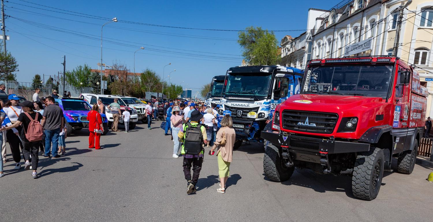 Одна из важнейших гонок в календаре ралли-рейдов стартовала — Репортаж —  Motor