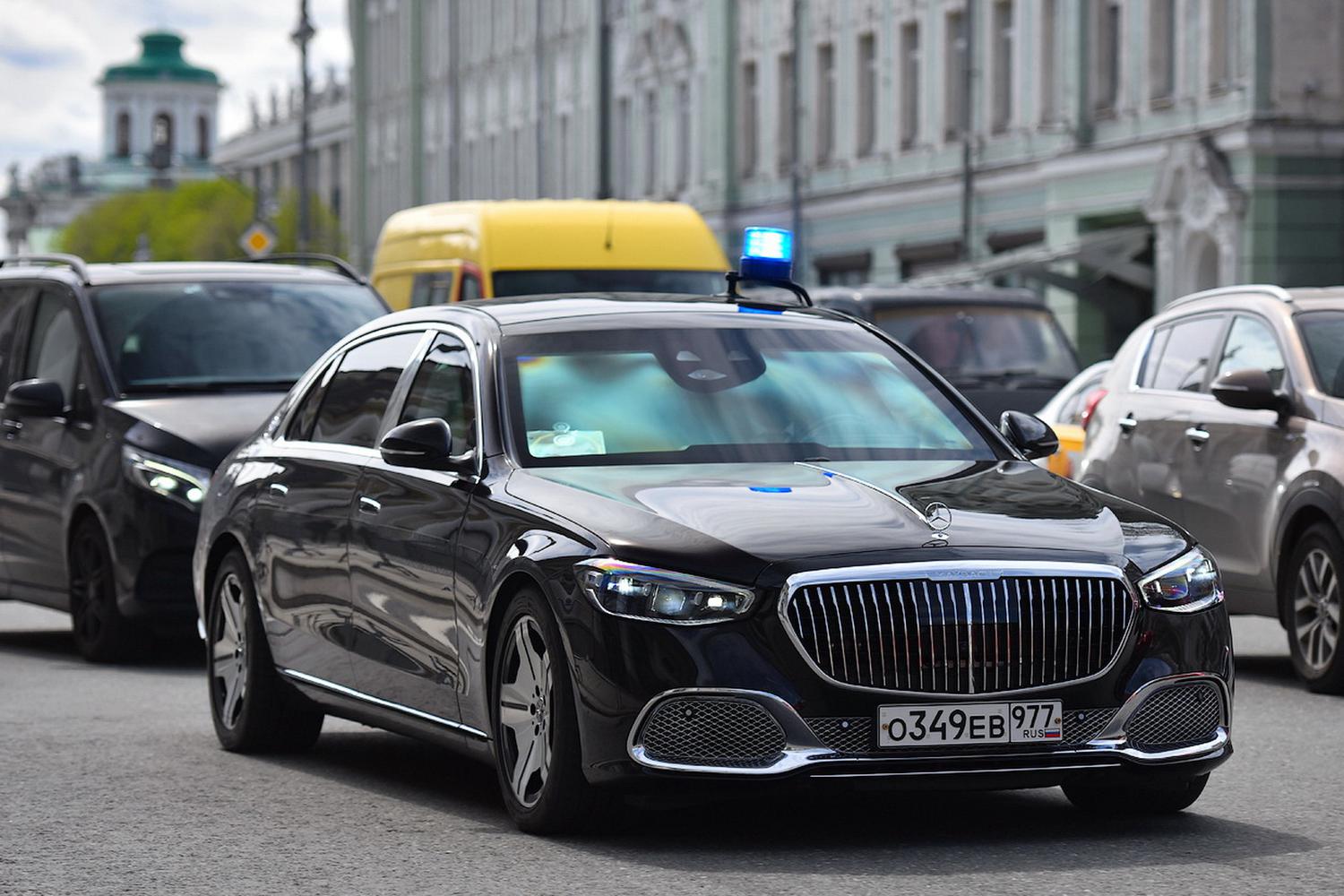 У российских спецслужб появился новый бронированный Maybach — Motor