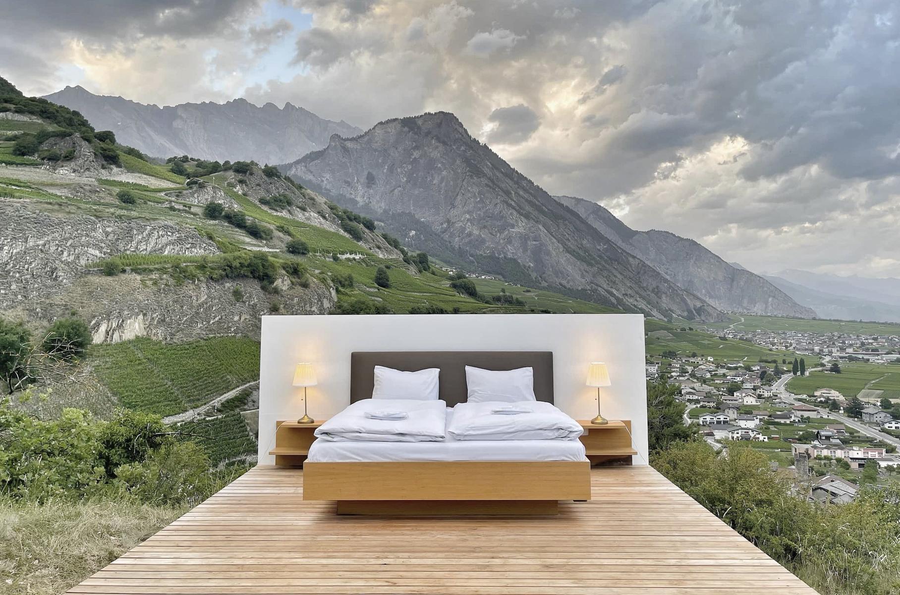 У Швейцарії можна переночувати в готелі "нуль зірок". Прямо на заправці