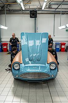 Смотрим, как собирают старые и новые Aston Martin