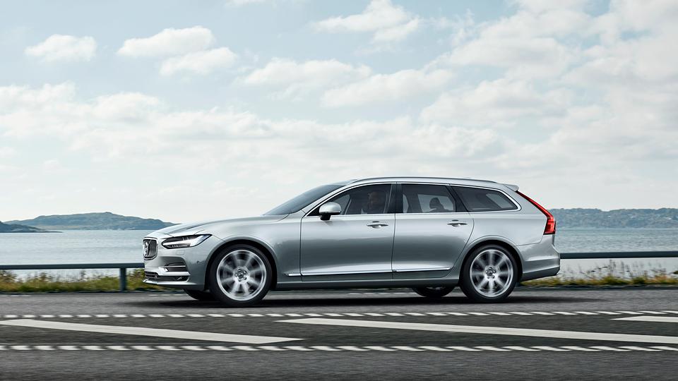 Volvo официально представила в Стокгольме новый универсал V90