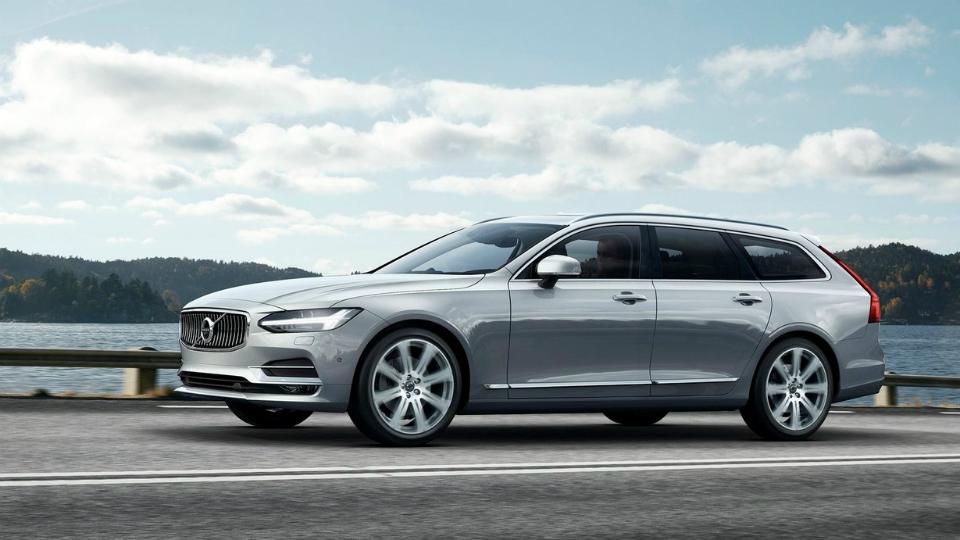 Volvo официально представила в Стокгольме новый универсал V90