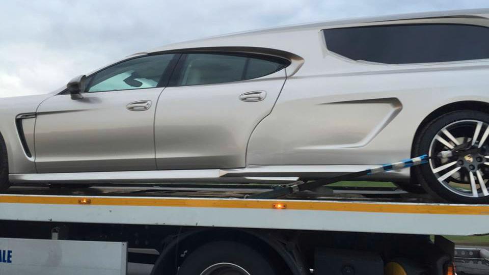 porsche panamera prevratili v katafalk