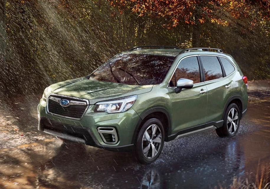Субару Forester2018 - японский домашний кроссовер