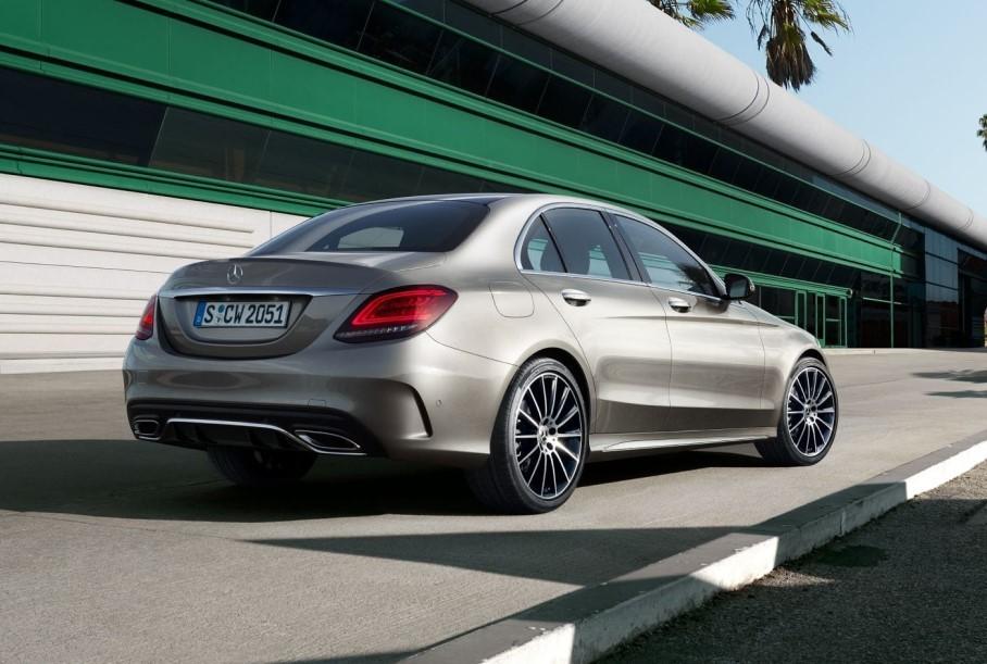 Обновлённый Мерседес-бенз C-Class в Рф - без дизелей и универсала