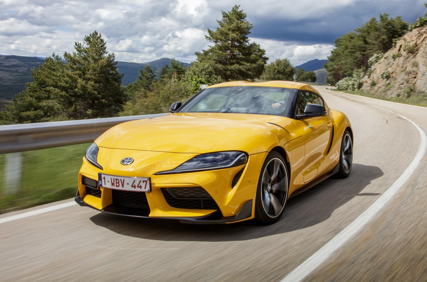 vybrany luchshie avtomobili goda v