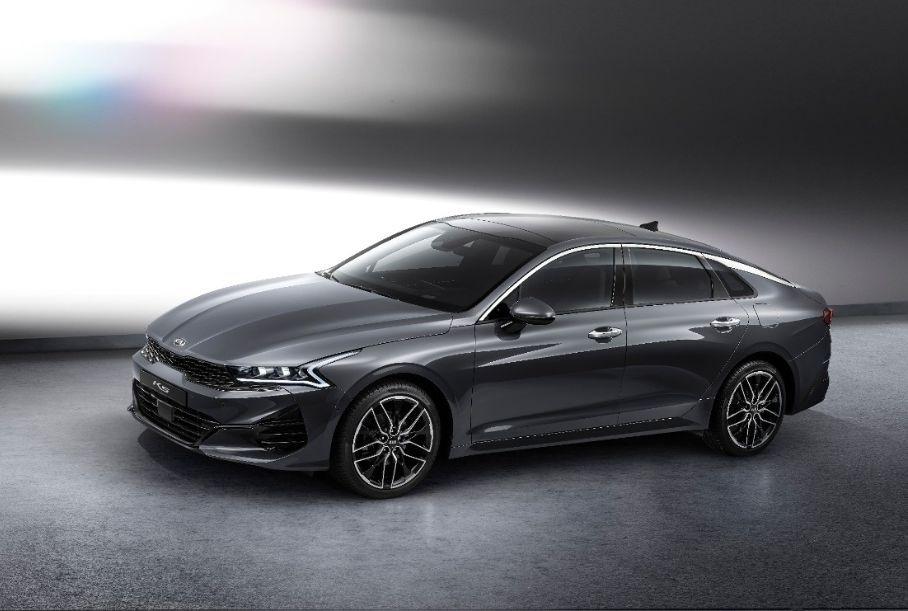 rossijskuyu kia optima pereimenuyut i