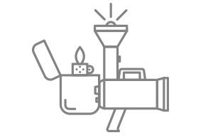 По регламенту «Шелкового пути», в каждом автомобиле, участвующем в ралли-рейде, должны лежать зажигалка, карманный фонарь и стробоскоп.