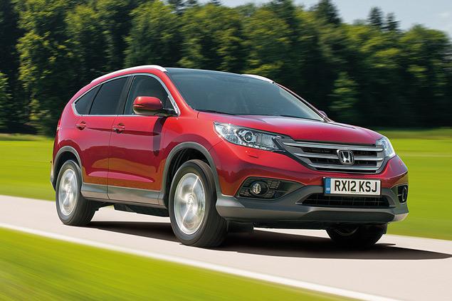 Ехать быстро на CR-V с бензиновым двигателем и «автоматом» не хочется. Такой модификации больше по душе размеренный, неторопливый стиль вождения.