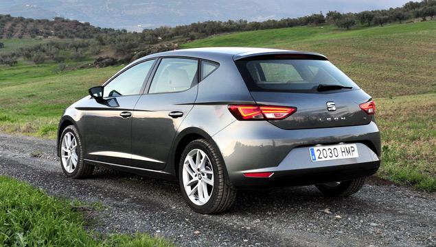 В России Seat Leon появится к маю. Автомобили в базовой версии Reference у нас продаваться не будут: только Style и FR