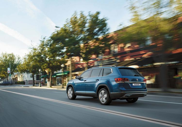 Все конкуренты VW Teramont в России