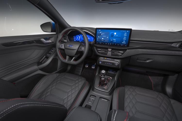 Из-за дефицита электроники Ford Focus лишился топовой медиасистемы