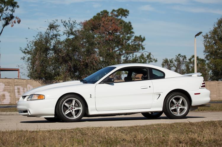 Ford Mustang SVT Cobra R