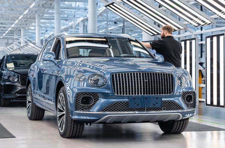 Bentley установила рекорд по продажам