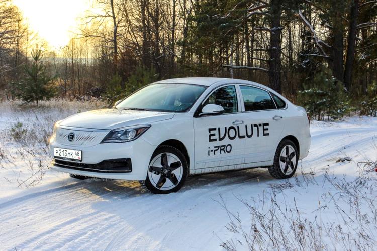 Электрический Evolute i-Pro оснащается 150-сильным мотором и батареей на 53 кВт·ч