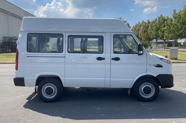 Китайцы подвергли пятому рестайлингу 45-летний минивэн Iveco