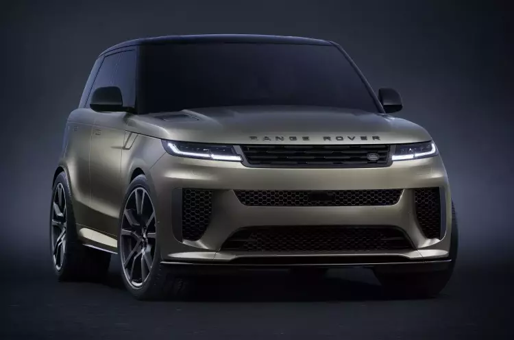 Range Rover Sport SV вместо SVR, самый продаваемый в мире автомобиль и «космический» Rolls-Royce Cullinan: главное за неделю