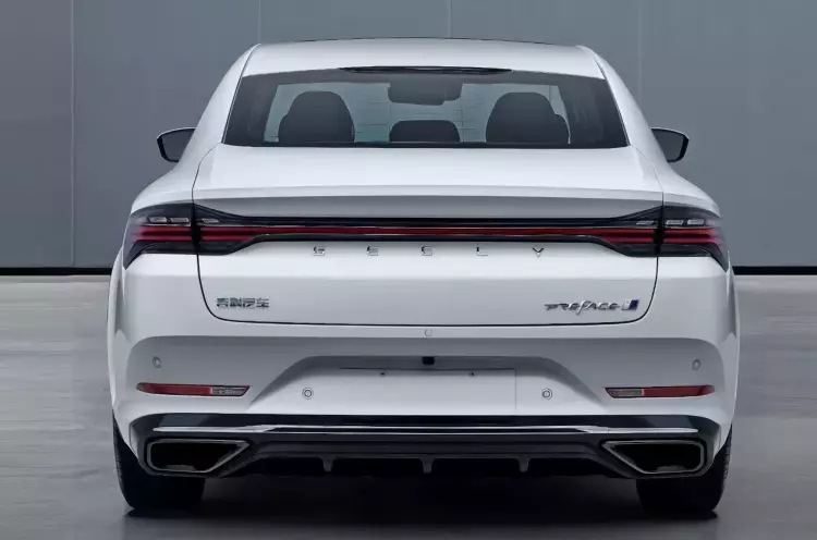Geely готовит обновленный седан Preface