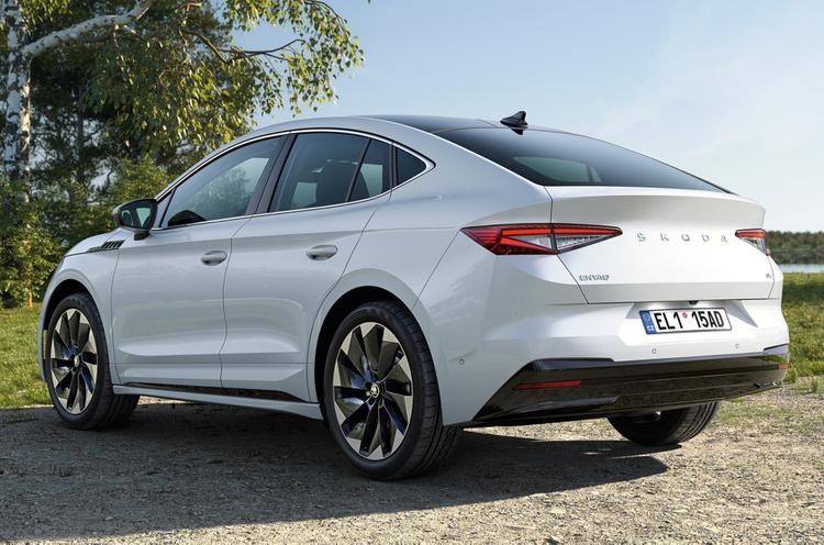 Кроссоверы Skoda Enyaq стали мощнее и дальнобойнее