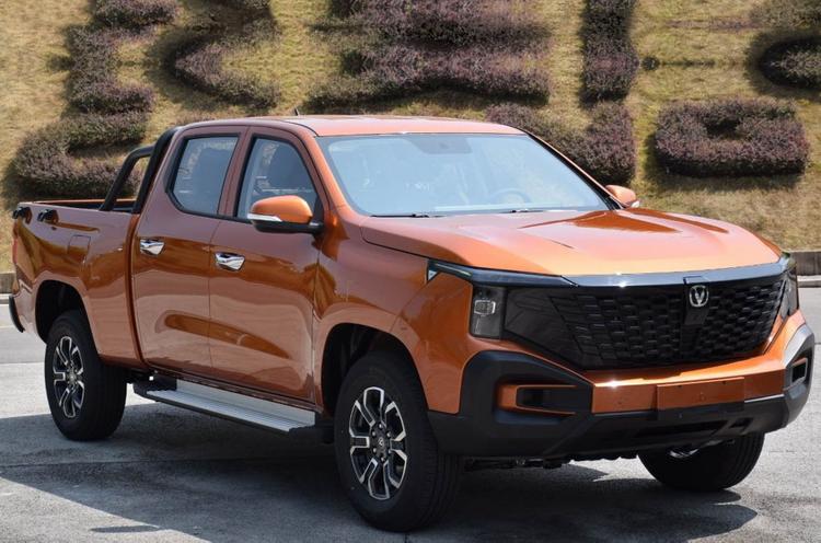 Обновленный рамный пикап Changan Hunter: «дикий» дизайн и гибрид