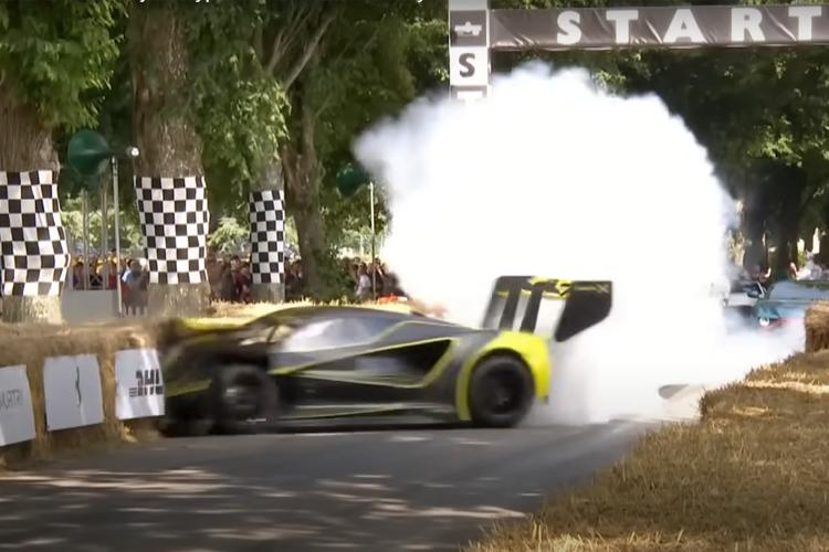 Видео: единственный в мире суперкар Lotus Evija X разбили во время