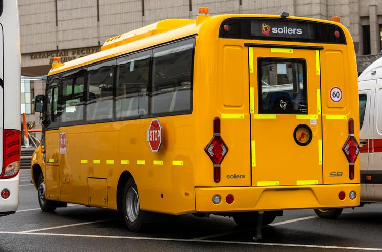 Новейший российский школьный автобус Sollers SB: «живые» фото