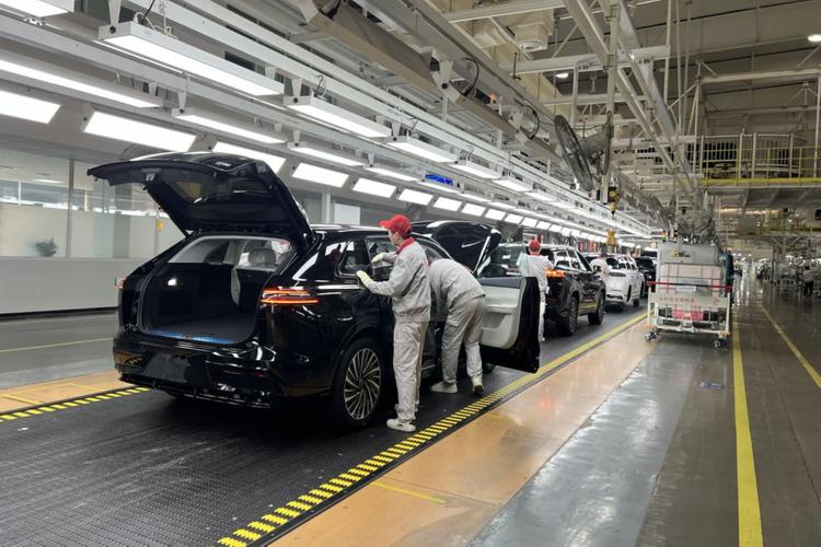 Chery запустила производство Exlantix ET, который ждут в России