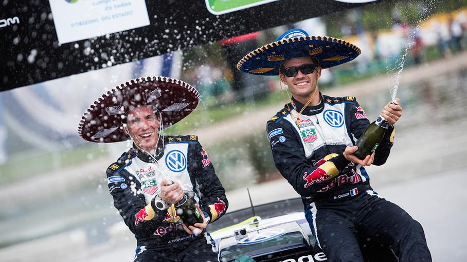 В одиночестве