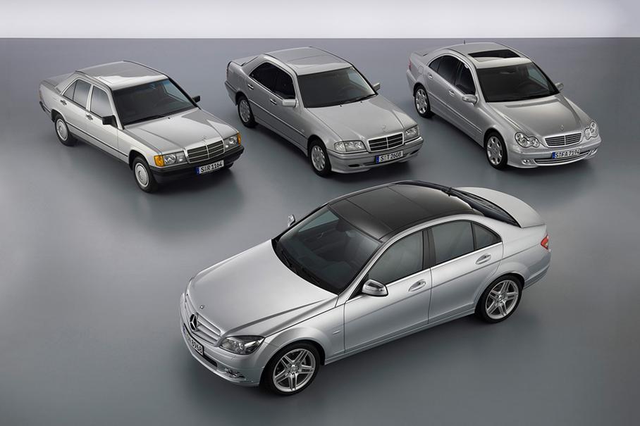 Стилистически нынешний C-Class не является эволюцией предыдущего. И так можно сказать о любом другом поколении