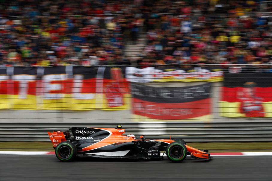 Вышел Льюис из тумана