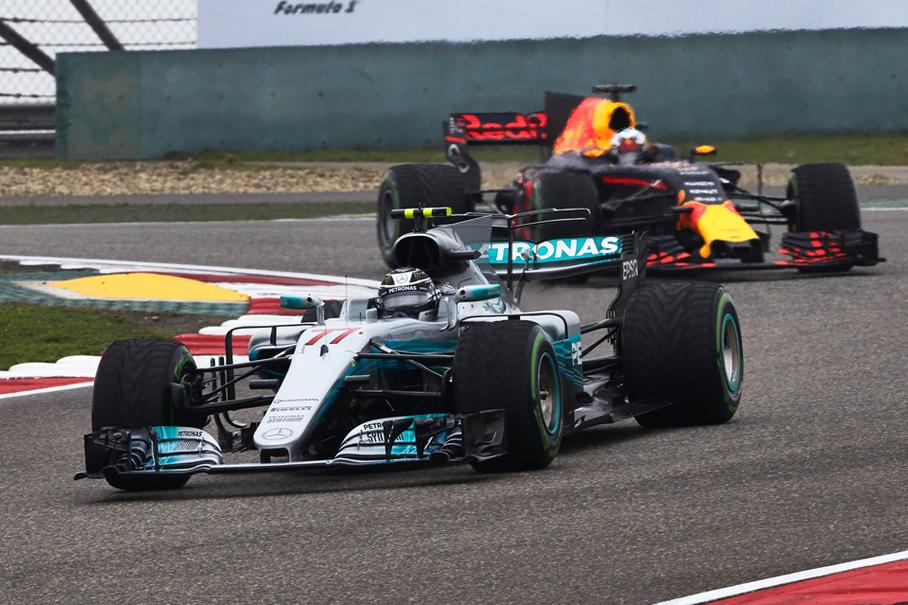 Вышел Льюис из тумана