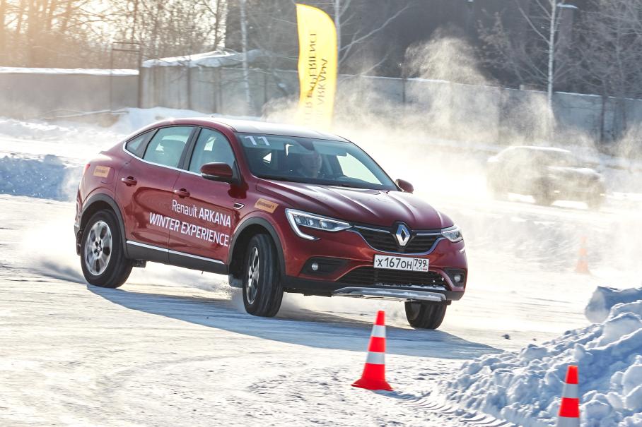  На что Renault Arkana способна на льду?