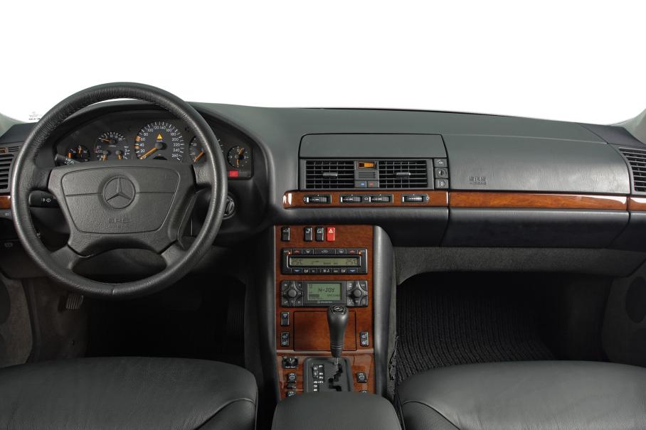 Машины из девяностых, которые дожили до наших дней и сейчас продаются