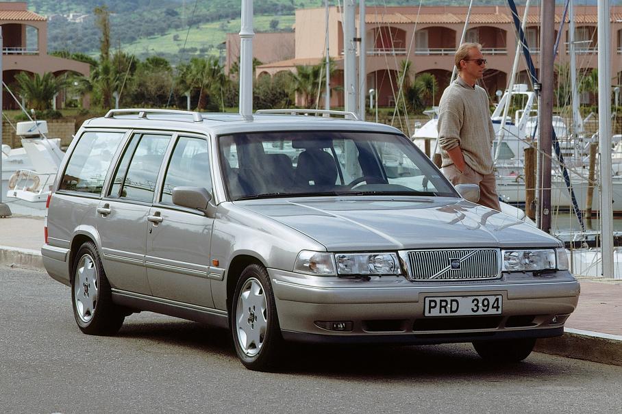 Машины из девяностых, которые дожили до наших дней и сейчас продаются