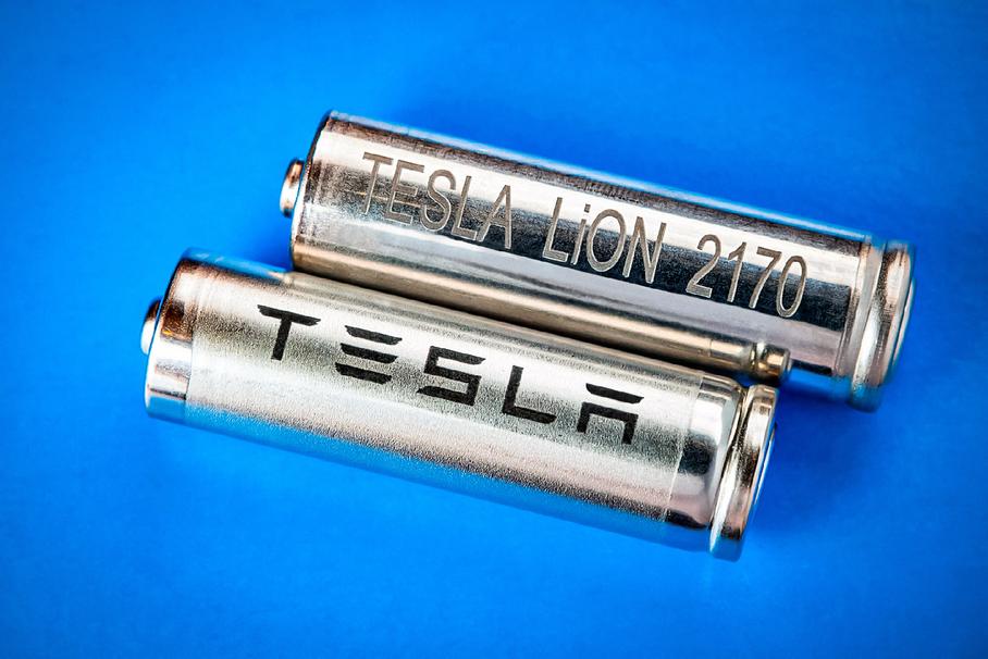 Tesla оштрафовали на миллионы евро за неправильную утилизацию батарей