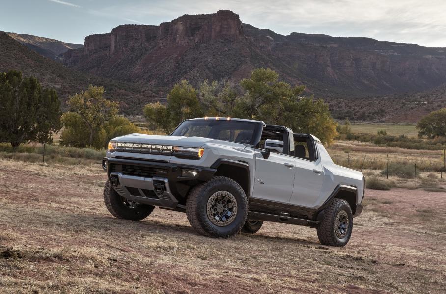 Первый серийный электрический Hummer EV продали на аукционе за 2,5 миллиона долларов
