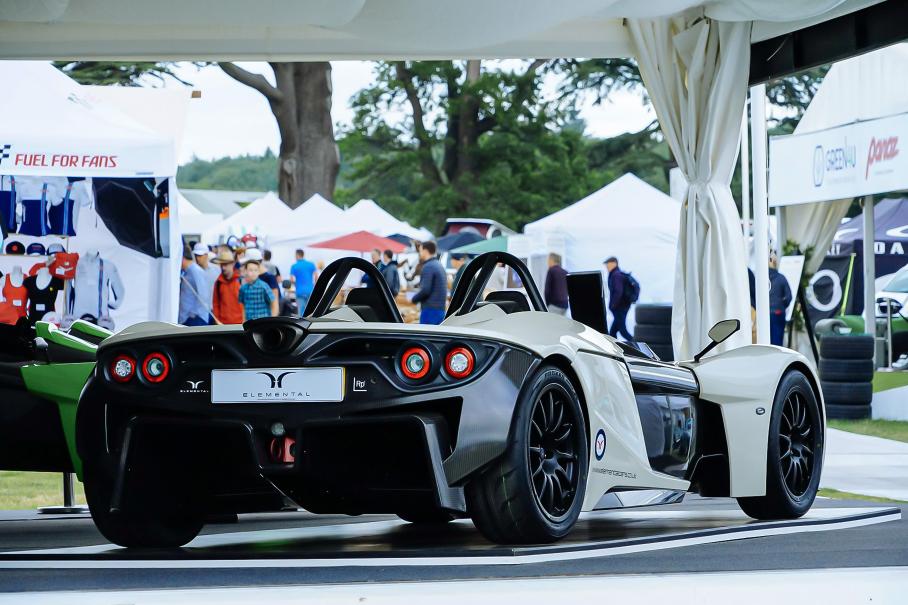 Когда Ferrari — это скучно: автомобили для адреналиновых маньяков