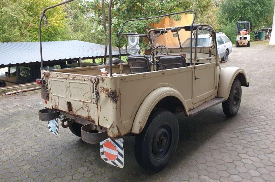 48-летний военный внедорожник ГАЗ продают в Германии по цене двух айфонов. В свободной продаже подобных машин никогда не было