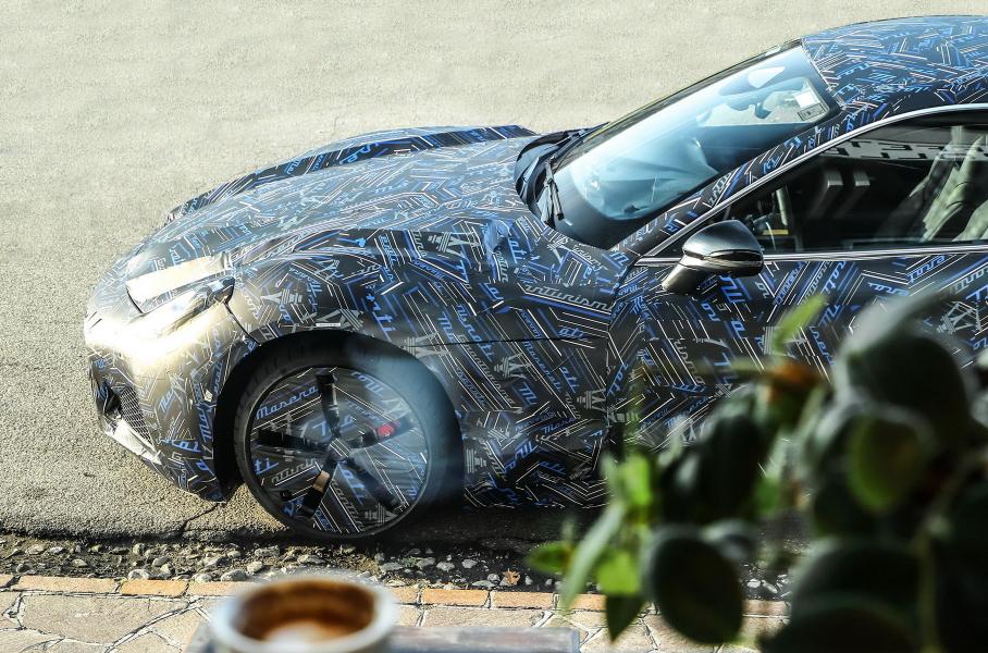 Maserati опубликовала первые фотографии нового купе GranTurismo