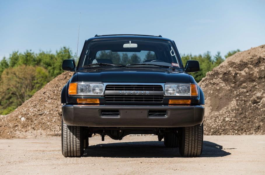 27-летний Land Cruiser 80 пустили с молотка дороже нового G-Class