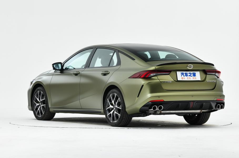 Китайцы начали продажи спортседана в полтора раза дешевле Corolla