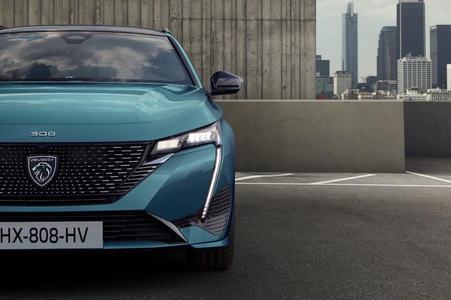 Peugeot представила новый 308 в кузове универсал