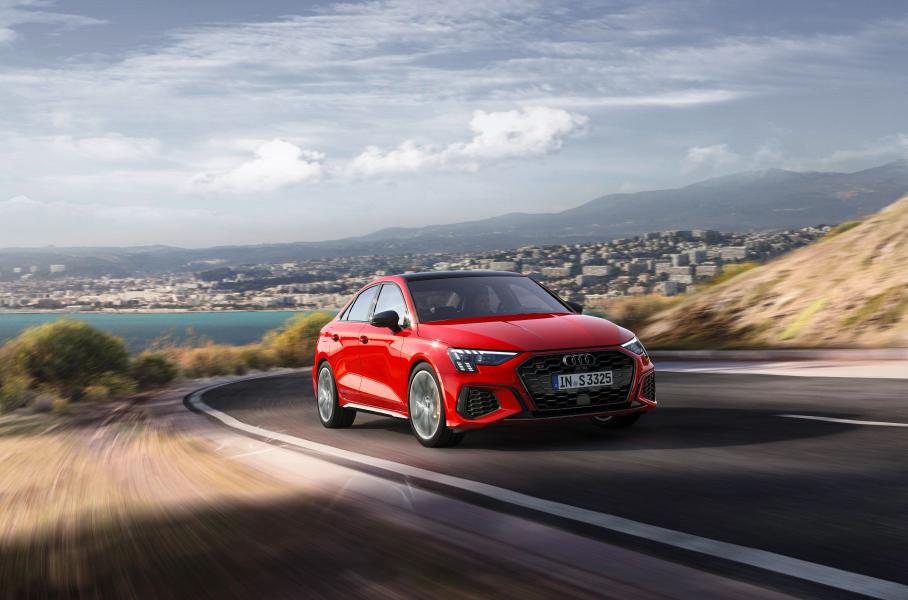 Audi объявила цены на новые S3 и S3 Sportback для России