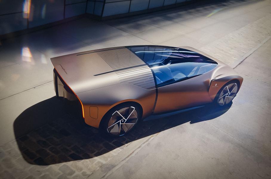 Посмотрите на беспилотный концепт от Pininfarina, в котором можно спать